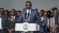 ケニア大統領、閣僚の大半を解任　増税デモ受け