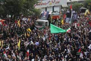 ハマス指導者の追悼行進、数千人が参加　イラン首都