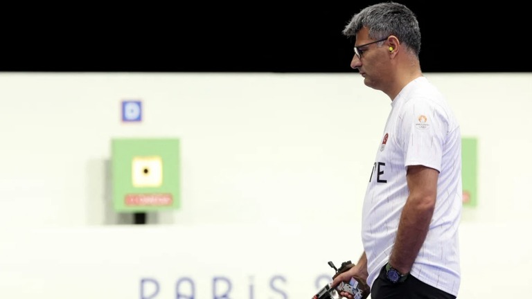 競技中のトルコのユスフ・ディケッチ選手（５１）＝３０日/Alain Jocard/AFP/Getty Images