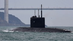 ウクライナ軍、ロシア潜水艦をクリミア半島で「撃沈」