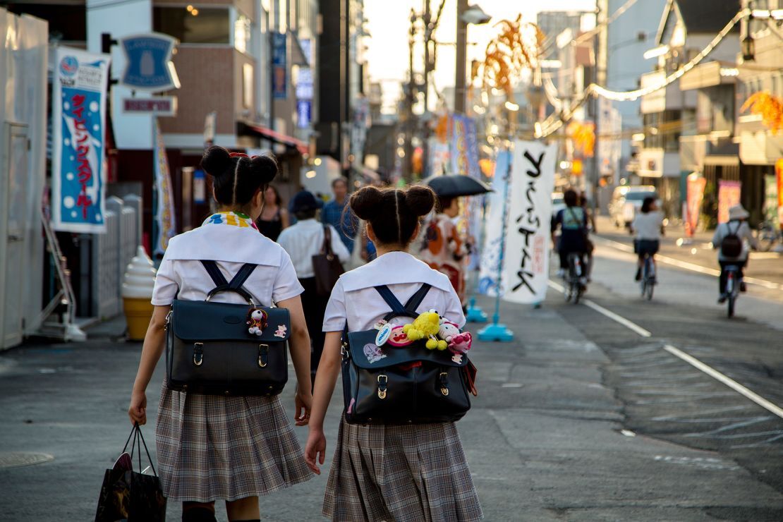 日本の学生＝２０１３年/Zhang Peng/LightRocket/Getty Images