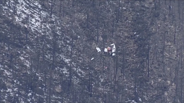 米コロラド州ラリマー郡で「民間航空パトロール（ＣＡＰ）」の機体が墜落し、２人が死亡、１人が負傷した＝２３日/KMGH