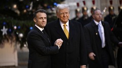 トランプ氏、ノートルダム大聖堂再開式で国際舞台に復帰　仏大統領らと会談