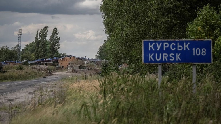 ロシアとの国境に位置するウクライナ・スームィ州の検問所/Viacheslav Ratynskyi/Reuters/File