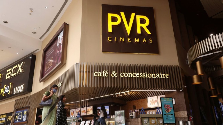 インドの映画運営会社ＰＶＲはインドとスリランカで合わせて１７３の映画館を運営している/Francis Mascarenhas/Reuters/File