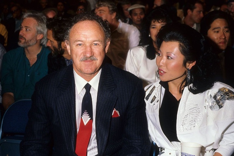 米俳優ジーン・ハックマンさんと妻のベッツィ・アラカワさん/Donaldson Collection/Michael Ochs Archives/Getty Images via CNN Newsource