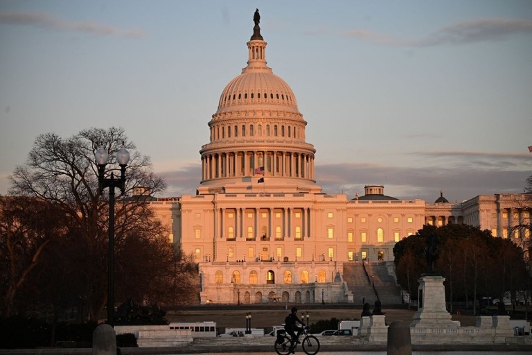 米議会議事堂＝４日、ワシントン/Alex Wroblewski/AFP/Getty Images