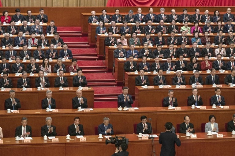 中国人民政治協商会議（ＣＰＰＣＣ）が閉幕の会合を開く様子＝１０日/Kevin Frayer/Getty Images