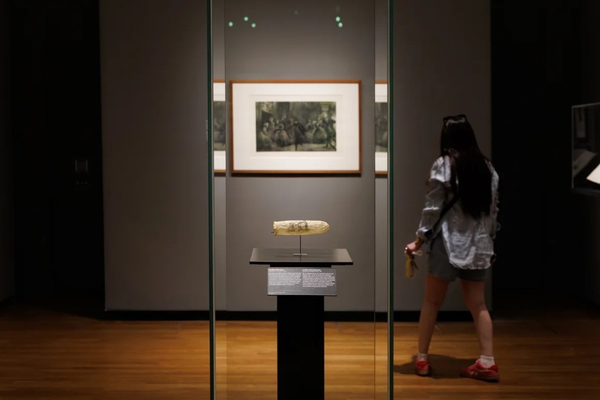 コンドームは19世紀の売春と性をテーマにした展示の一環として公開される/Kelly Schenk/Rijksmuseum